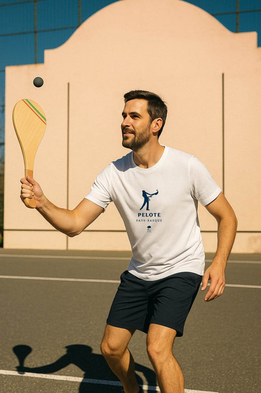 🇫🇷 Tee-shirt homme “Pelote basque” – 100 % coton, made in France - Au Fil des Pins